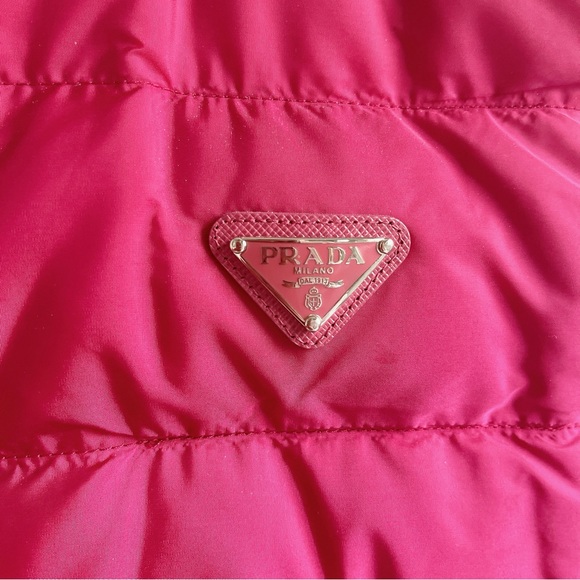 Like new Prada down vest size 38 - Picture 2 of 9